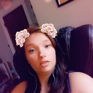 Meet your Posher, Crystal